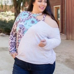 Boutique Simplified Naturally Divided Long Sleeve Top Tops