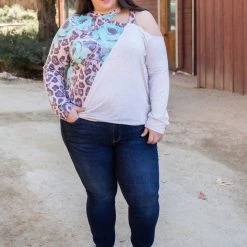 Boutique Simplified Naturally Divided Long Sleeve Top Tops