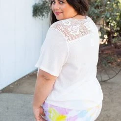 Boutique Simplified Spirited Front Tie Top In White Tops