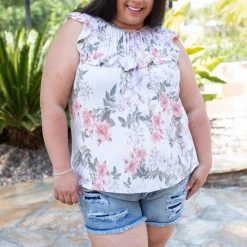 Boutique Simplified Heart Of Dixie Sleeveless Top