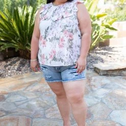 Boutique Simplified Heart Of Dixie Sleeveless Top