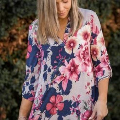 Boutique Simplified Blossoming Soul 3/4 Sleeve Top Tops