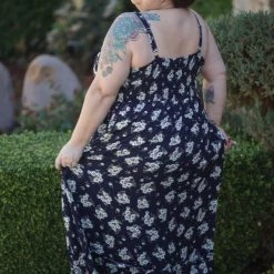 Boutique Simplified Wild About Daisies Maxi Dresses