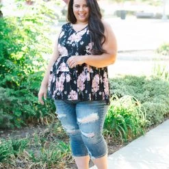 Boutique Simplified Tops Tiered Vintage Floral Babydoll