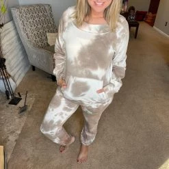 Hem & Thread Tops Tie Dyed Sweatshirt