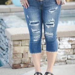 Boutique Simplified Patched To Perfection Judy Blue Capris 10 Boutique Simplified Patched To Perfection Judy Blue Capris