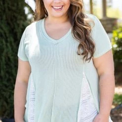 Boutique Simplified Just A Peek Short Sleeve Top