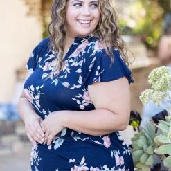 Boutique Simplified Blooms At Midnight Short Sleeve Gabby