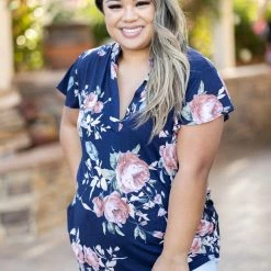 Boutique Simplified Blooms At Midnight Short Sleeve Gabby