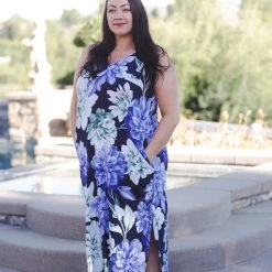 Boutique Simplified Navy Floral Maxi Dress Dresses