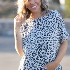 Boutique Simplified Tops Siberian Vibes Top - In Stock