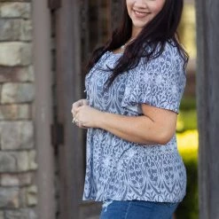 Boutique Simplified Doodled In Splendor Short Sleeve Top