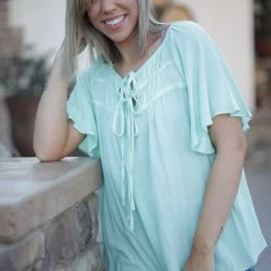 Boutique Simplified Peppermint Patti Peasant Top