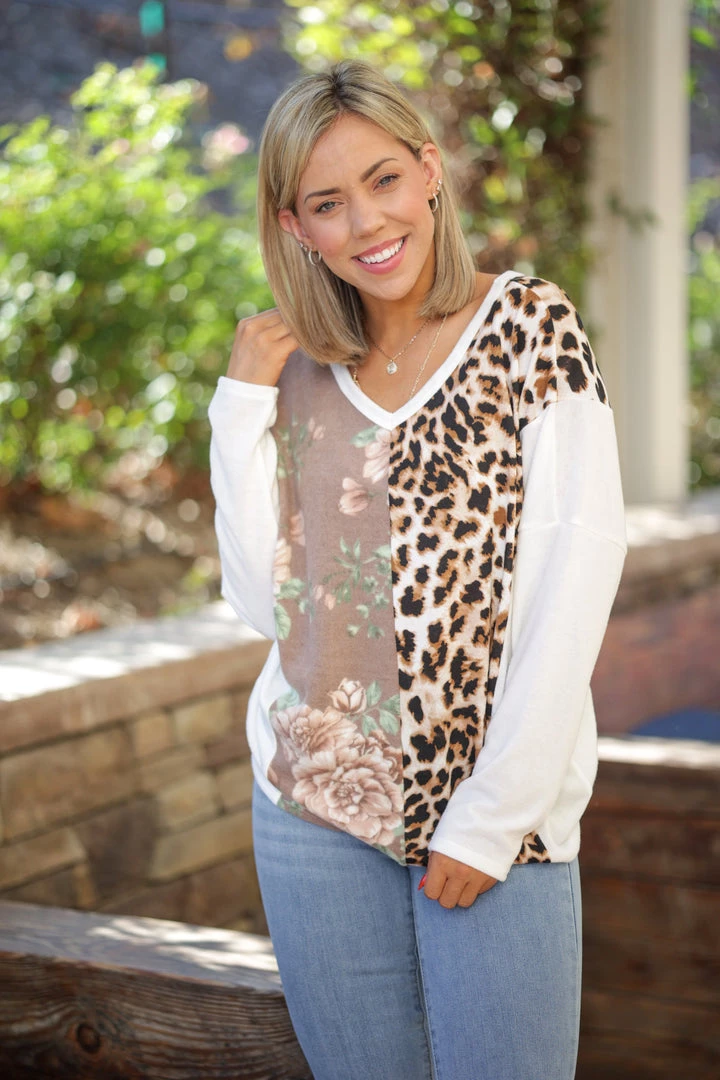 Boutique Simplified Wildflower Long Sleeve Pullover 3 Boutique Simplified Wildflower Long Sleeve Pullover