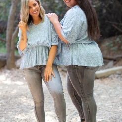 Boutique Simplified Tops Ocean Floral Woven Top