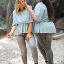 Boutique Simplified Tops Ocean Floral Woven Top