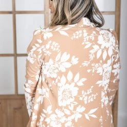 Boutique Simplified Blazer Of Glory - Golden Floral