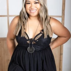 Boutique Simplified Complete Me Tunic - Black 9 Boutique Simplified Complete Me Tunic - Black